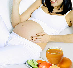 Hamilelikte Beslenme: Temel Besin Öğeleri ve Öneriler